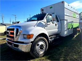 2008 Ford F750 Extended Cab Chip Truck