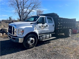 2017 Ford F-750 Chip Truck