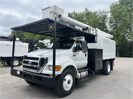 2013 Ford F750 Forestry Bucket Truck - Under CDL!