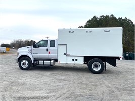 2022 Ford 750 Super Cab Chip Truck