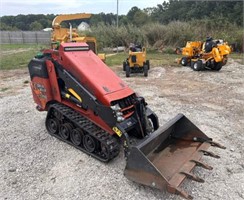 (2) 2017 Ditch Witch SK1050 Mini Skid  Steer