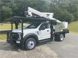 2019 Ford 550 4×4 With Versalift Model SST40