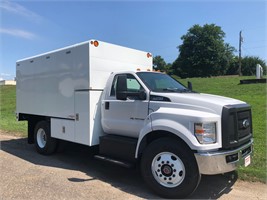 2021 Ford 750 with 1472 Chipper Body - Under CDL!
